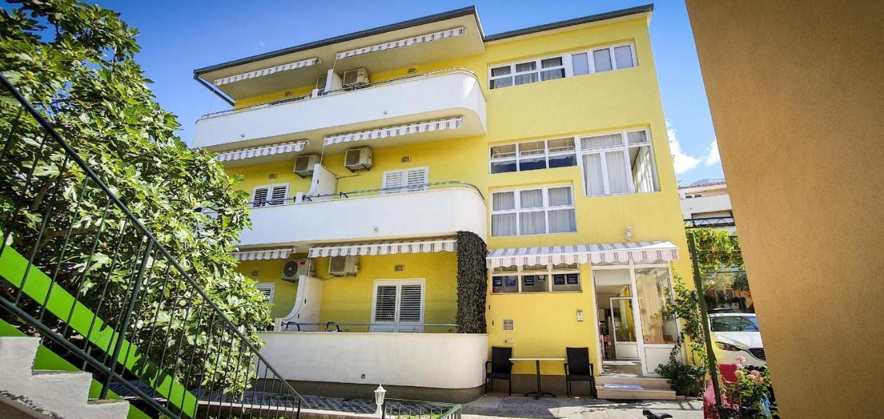 Deluxe Apartment F & M Tučepi Exteriér fotografie
